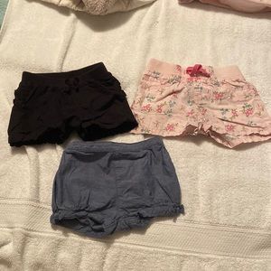 Lot of 3 baby girl shorts size 12 months